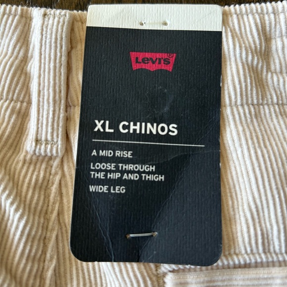 Levi's Off-White Corduroy Pants - Picture 13 of 16